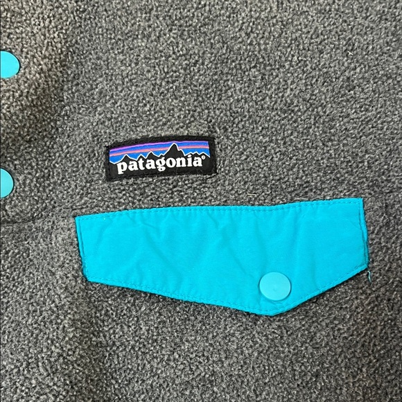Patagonia Gray and Teal Fleece Pullover - Picture 3 of 6